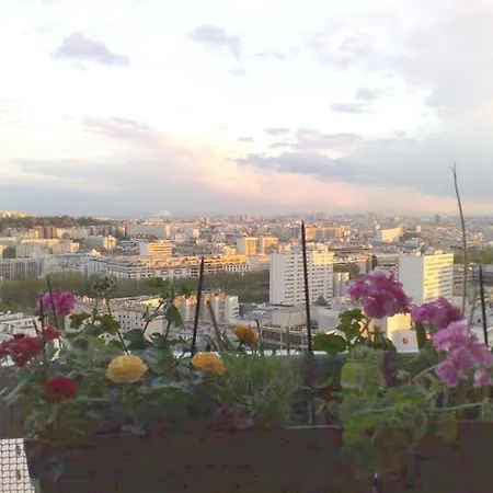 ホームステイ On パリ